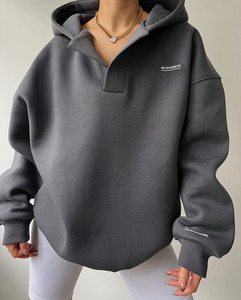 Suéter con cuello en V estampado con capucha de felpa de alta calidad transfronteriza europea americana, bolsillo largo de otoño versátil básico de gran tamaño - Product Image 1