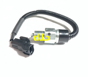 Interrupteur de feux de recul à bouton-poussoir 84210-E0170 84210-E0030 pour Hino 700 E13c - Product Image 1