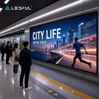 Écran LED vidéo P2.5 pour la publicité dans les stations de métro avec une haute fréquence de rafraîchissement, un raccordement sans soudure, un cabinet modulaire et une installation fixe