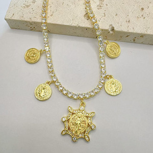 18K chapado en oro CZ Pave St Benedict <span class=keywords><strong>San</strong></span> <span class=keywords><strong>Benito</strong></span> <span class=keywords><strong>Abad</strong></span> Virgen de Guadalupe encantos estación cadena gargantilla collar joyería Católica - Product Image 3