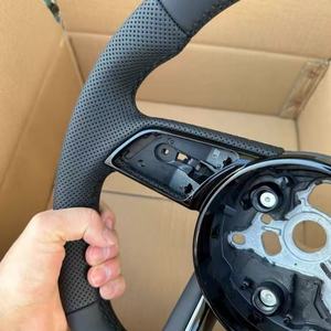 Volant en cuir perforé pratique en promotion pour modèles <span class=keywords><strong>Audi</strong></span> A3 8V 8P A4 B8 B9 A4L A5 A7L A8 Q3 <span class=keywords><strong>Q5</strong></span> Q7 A6 R8 TT - Product Image 2