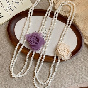 Heiß begehrte handgefertigte luxuriöse Perlenkette mit Stoffblumen – Statement-Halskette für Damen als Schmuck-Accessoire - Product Image 4