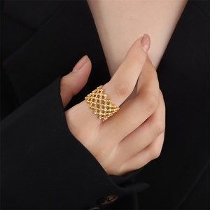 Anillos de Bisutería de Moda, Anillos de Dedo Redondos con Circonita Chapados en Oro de 18k para Mujer - Product Image 3