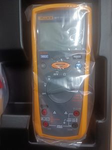 FLUKE 1577 Multimètre d'isolation Mégohmmètre NEUF - Product Image 5