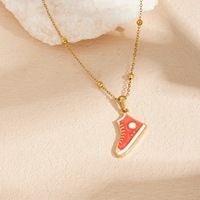 Collier tendance hip-hop en acier inoxydable avec pendentif chaussure de sport en toile créative pour hommes et femmes