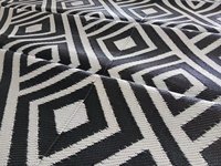 Tapis tissé en plastique pp recyclé, réversible, résistant aux intempéries, facile à nettoyer, durable, résistant aux UV