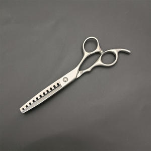 Tijeras profesionales para adelgazar el cabello, modelo Fishbone 440C, de 6 pulgadas, para estilistas, uso en belleza, para diestros. - Product Image 2