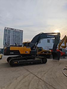 Presque neuf Excavatrice hydraulique sur chenilles Volvo EC 300 d'occasion Excavatrice VOLVO EC300 30 tonnes Excavatrice Volvo 300 en stock - Product Image 3