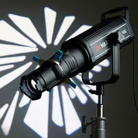 Kit de projecteur de fixation de projecteur de montage Bowens pour Flash Speedlite avec 4 filtres de couleur et 20 Gobos