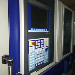 Máquina de Moldeo por Inyección de Plástico de Escritorio Usada <span class=keywords><strong>Krauss</strong></span> Maffei Importada de Europa - Product Image 2