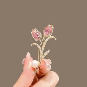 Broche tendance en alliage de zircon et de perles plaqué or, de luxe, de haute qualité, pour femmes, style coréen, idéale pour mariage, fiançailles, fête, cadeau - Product Image 6