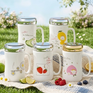 <span class=keywords><strong>Tazza</strong></span> in Ceramica <span class=keywords><strong>con</strong></span> Coperchio a Vite, Motivo Orsetto Carino, Confezione Regalo, Bicchiere per Eventi, Compleanni, Lauree, Feste di Inaugurazione Casa, Raduni - Product Image 3