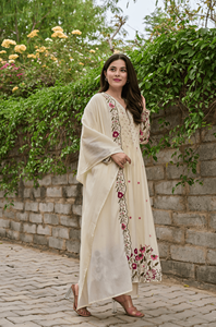 Conjunto de Salwar Kameez Rosa con Bordado Floral, Corte Regular, Secado Rápido, Ropa Tradicional India y Pakistaní para Mujer, para Fiestas - Product Image 2