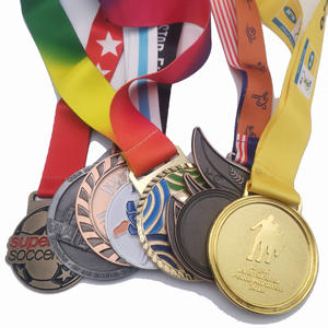 Fabricants de sport Logo personnalisé Médaille miraculeuse en métal Bijoux de football vierge Médaille Sport Bicyclette Ride Médailles et trophées - Product Image 3