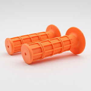 Poignées de guidon de motocross 22 mm TPU universelles antidérapantes pour VTT tout-terrain orange - Product Image 1