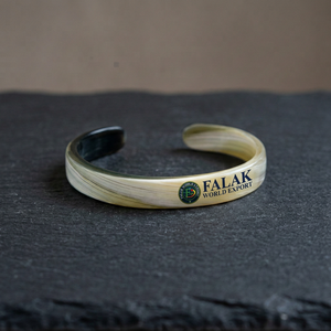 Brazalete de Cuerno de Búfalo Natural, Ecológico, Hecho a Mano, Pulido, Moderno, Personalizable, para Bodas, Color Negro y Marrón, Moda para Chicas - Product Image 1