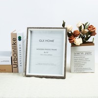 Cadre photo en bois fait main 8x10 avec passe-partout, impression UV, options multicolores, pour décoration intérieure et présentation créative sur table