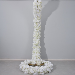 Décor de mariage suspendu incurvé de 2,1 mètres, orné de fleurs prêtes à l'emploi, de lustres et de fleurs artificielles - Product Image 4