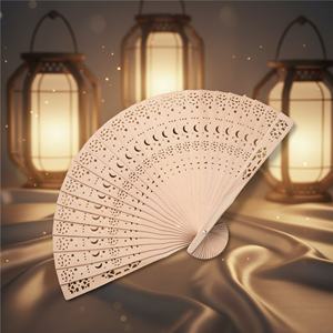 Abanico de Mano Plegable de Bambú Grabado Personalizado con Logotipo, Abanico Portátil de Madera para Actividades Empresariales - Product Image 3