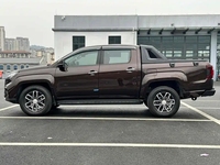 Pick-up JMC Yuhu9 2.0T Diesel à quatre roues motrices, automatique, d'occasion, économique, noir