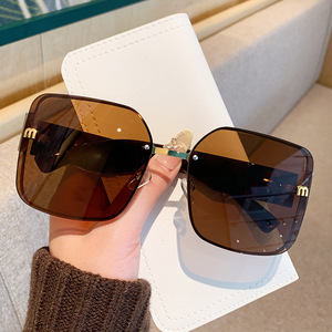 M Letter Square <b>Sunglasses</b> Metal Frame UV400 PC Lens Unisex Fashionable Street Style - Product Image 4