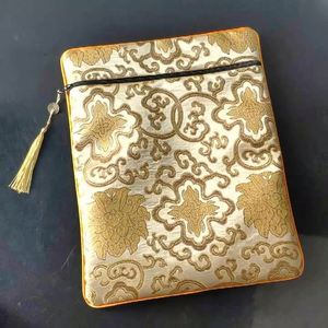 Bolsa de Seda Bordada Personalizada con Cierre de Brocado para Cosméticos, Joyería y Regalos (Collares) - Product Image 2