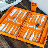 Étui de transport en cuir orange végétalien pour backgammon Boîte cadeau pour amateurs de jeux de société à la mode