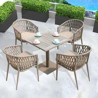 Ensemble de chaises de salle à manger d'extérieur empilables en aluminium imperméable au design moderne pour parcs, hôtels, restaurants, patios et terrasses (vente en gros)