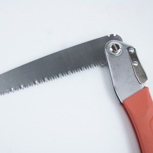 Sierra de mano plegable DIY con mango ergonómico de plástico, hoja de acero, ligera, personalizable OEM para herramientas de jardín - Diseño verde y negro - Product Image 5