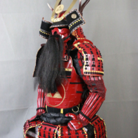 Tam Set Demir Samuray Yoroi Zırhı Oymalı 3D Altın Desenli Miğfer Göğüs Plakası Büyük Geyik Boynuzu Maedate Kabuto Giyilebilir Japon