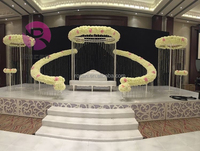 Décoration de fond haut de gamme pour fêtes, installation florale en forme d'arc, arche métallique pour scène de mariage intérieure et décoration de lieux événementiels