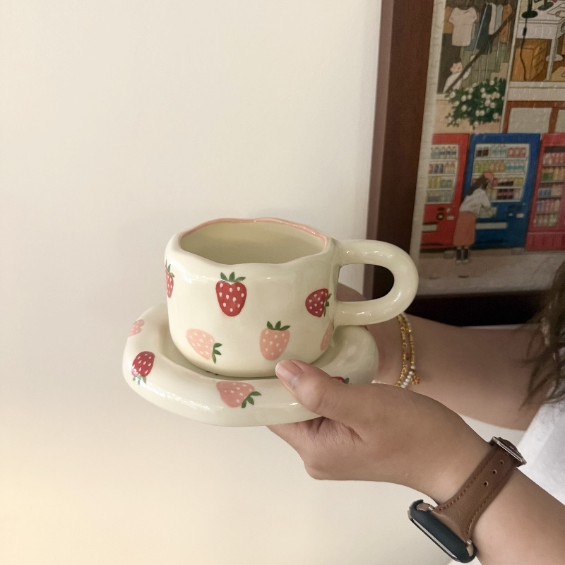 White-Strawberry 320ml cup 15.5cm dish