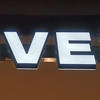 Lettres lumineuses en acrylique LED rétroéclairées personnalisées en gros pour la publicité 2026