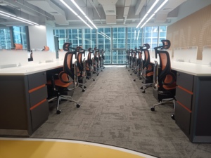 Silla de oficina ergonómica de malla de respaldo alto de lujo de nuevo diseño moderno para muebles comerciales de muestra gratis ejecutivos - Product Image 6