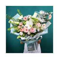 Revêtement en PVC imprimé de fleurs pour cadeaux Papier d'emballage imperméable à motif corail avec des couleurs vives lisses rafraîchissantes personnalisées