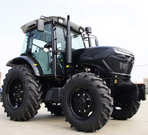 Tracteur à roues Yunnei CE 60 CV avec climatisation, garniture de paroi arrière et 12+12 roues - Product Image 1