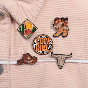 Lot de 5 broches émaillées créatives <span class=keywords><strong>en</strong></span> forme de vache pour femmes, badges amusants et uniques pour sacs à dos et vêtements, bijoux fantaisie - Product Image 1