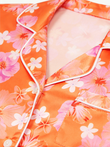 Pigiama arancione in raso per bambine, modello Hawaiian Daze, set corto con bottoni - Product Image 4