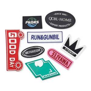 Etiquetas de Ropa Personalizadas, Etiquetas de PVC en Relieve 3D con Logotipo de Marca, Ecológicas, Plegables, para Zapatos, Bolsos y Prendas - Product Image 2