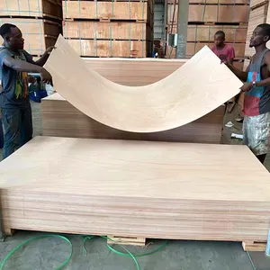 Núcleo de Okoume ampliamente utilizado Fabricación de contrachapado laminado Hojas de contrachapado de Okoume completo de madera dura