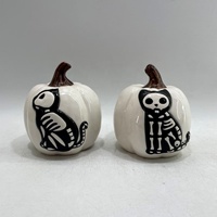 Citrouille en céramique blanche avec chat noir pour la décoration d'halloween