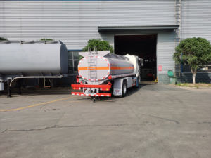 Chinese Factory 5000L Diesel Tanker <b>Truck</b> Semi-Trailer 4x2 Drive Wheel Automatic <b>Transmission</b> for Oil Transportation Nigeria - Product Image 6