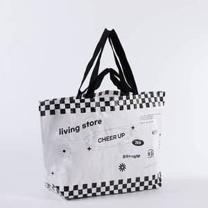 Sac polochon en nylon avec logo personnalisé durable de conception gratuite Sac polochon en nylon écologique avec fermeture à glissière réutilisable de grande capacité et poignée d'épaule pour l'extérieur - Product Image 2