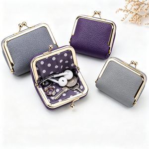 Monederos de PU con cierre de beso, de marca, al por mayor, personalizados con impresión, para pedidos globales de accesorios a granel - Product Image 3
