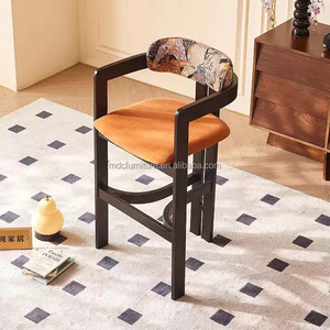 Chaise de bar en bois avec cadre en cire blanche et accoudoirs – Couleurs de tissu/cuir personnalisables, design moderne pour salle à manger, extérieur et salon - Product Image 2