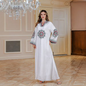 X114 2025 Dubaï luxe brodé soirée Abaya caftan musulman Toga robe soie adultes Eid célébrations été printemps automne - Product Image 3