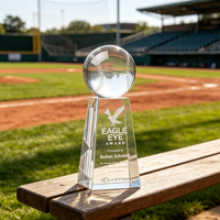 Trophée de baseball sphérique en cristal gravé sur mesure de haute qualité avec base conique trapézoïdale transparente pour reconnaissance sportive