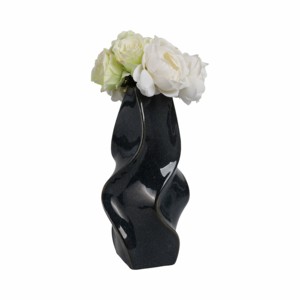 Vaso in Ceramica Astratto, Decorazione da Tavolo Contemporanea, Vaso Scultoreo per Fiori da Posizionare in Soggiorno - Product Image 2