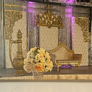 ฉากงานแต่งงานแบบวิคตอเรียนสไตล์เอเชีย แผงหนังตกแต่งสวยงามทันสมัยพร้อมโครงเย็บแบบทัฟท์ สำหรับงานแต่งงานแบบยิว ตกแต่งเวทีด้วยหนัง ประเทศออสเตรเลีย - Product Image 1