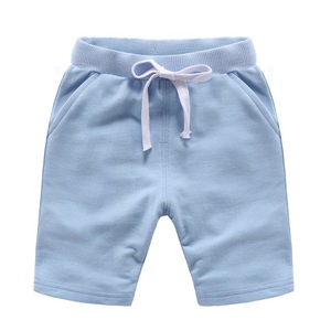 Shorts d'été personnalisés en gros pour enfants, doux et confortables, 100 % coton, couleur unie, pour bébés garçons - Product Image 4